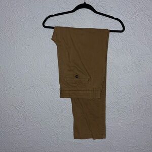 Men’s khaki pants